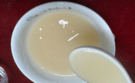 多少媽媽栽在輔導作業(yè)上！姥姥端來的一杯溫熱有機葛根粉，竟成了情緒 “滅火器”